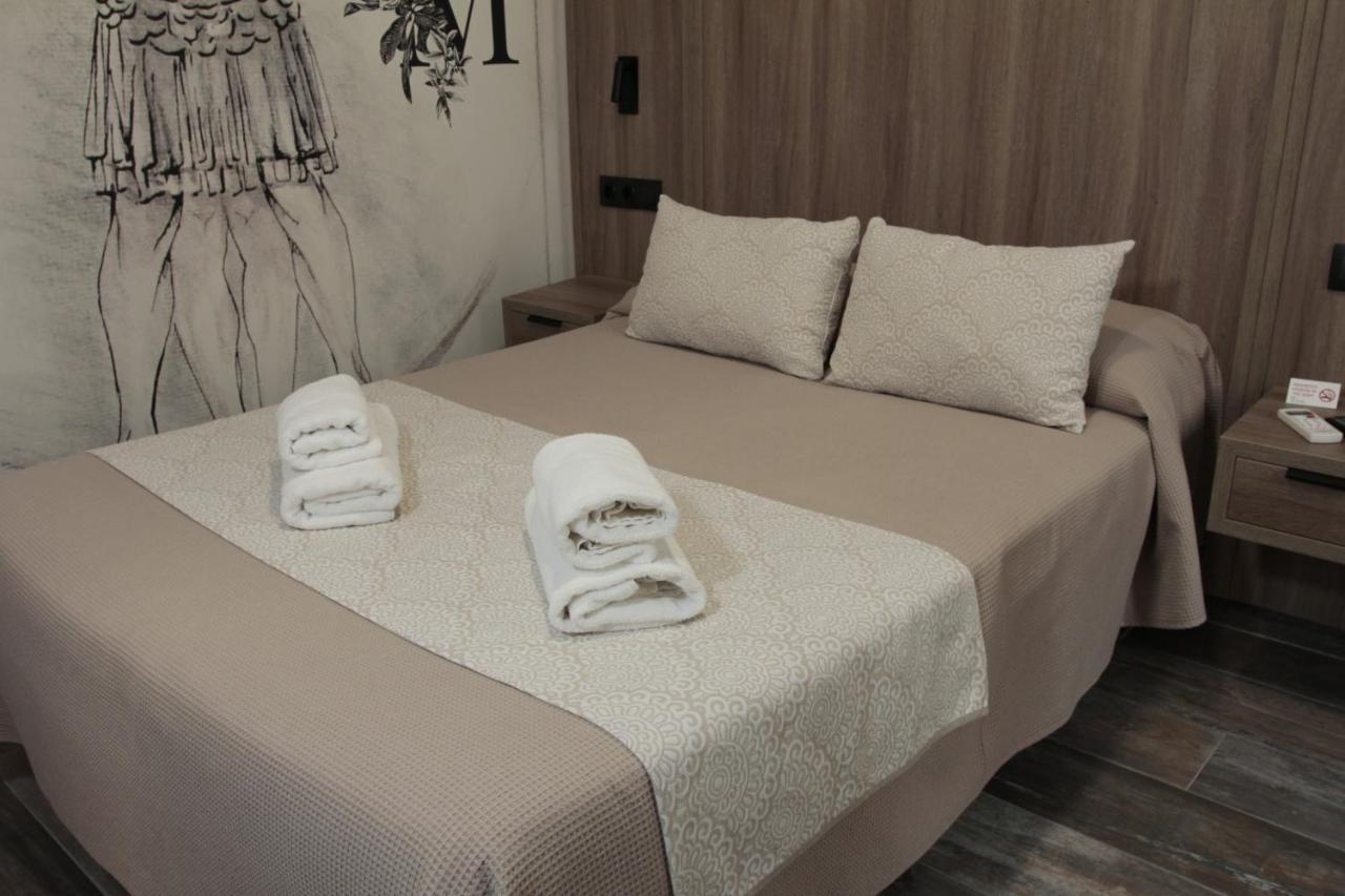 Hospedium Dlj Hostal Tematico Desde La Juderia Arjona 外观 照片