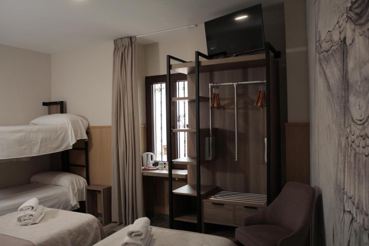 Hospedium Dlj Hostal Tematico Desde La Juderia Arjona 外观 照片