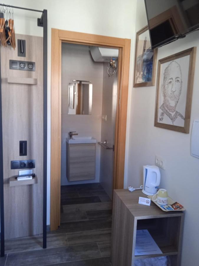 Hospedium Dlj Hostal Tematico Desde La Juderia Arjona 外观 照片