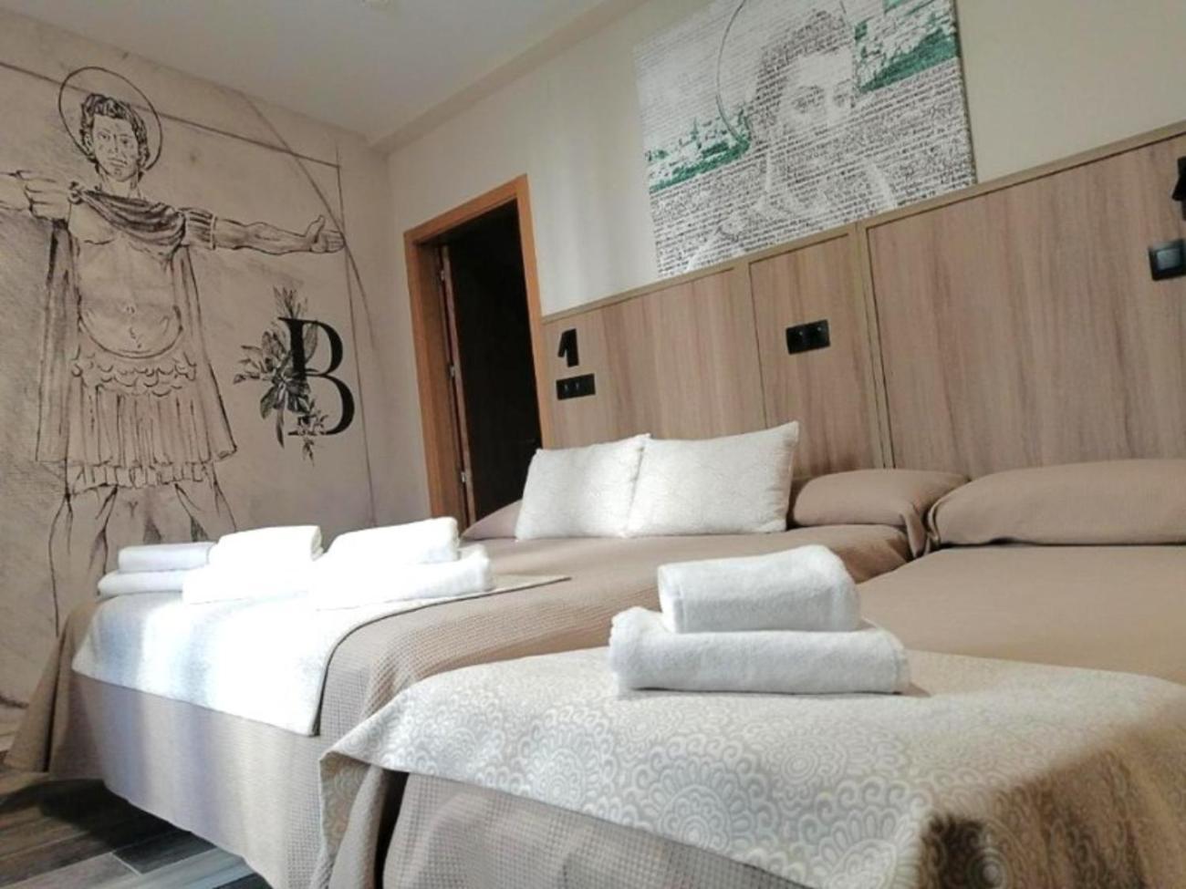 Hospedium Dlj Hostal Tematico Desde La Juderia Arjona 外观 照片