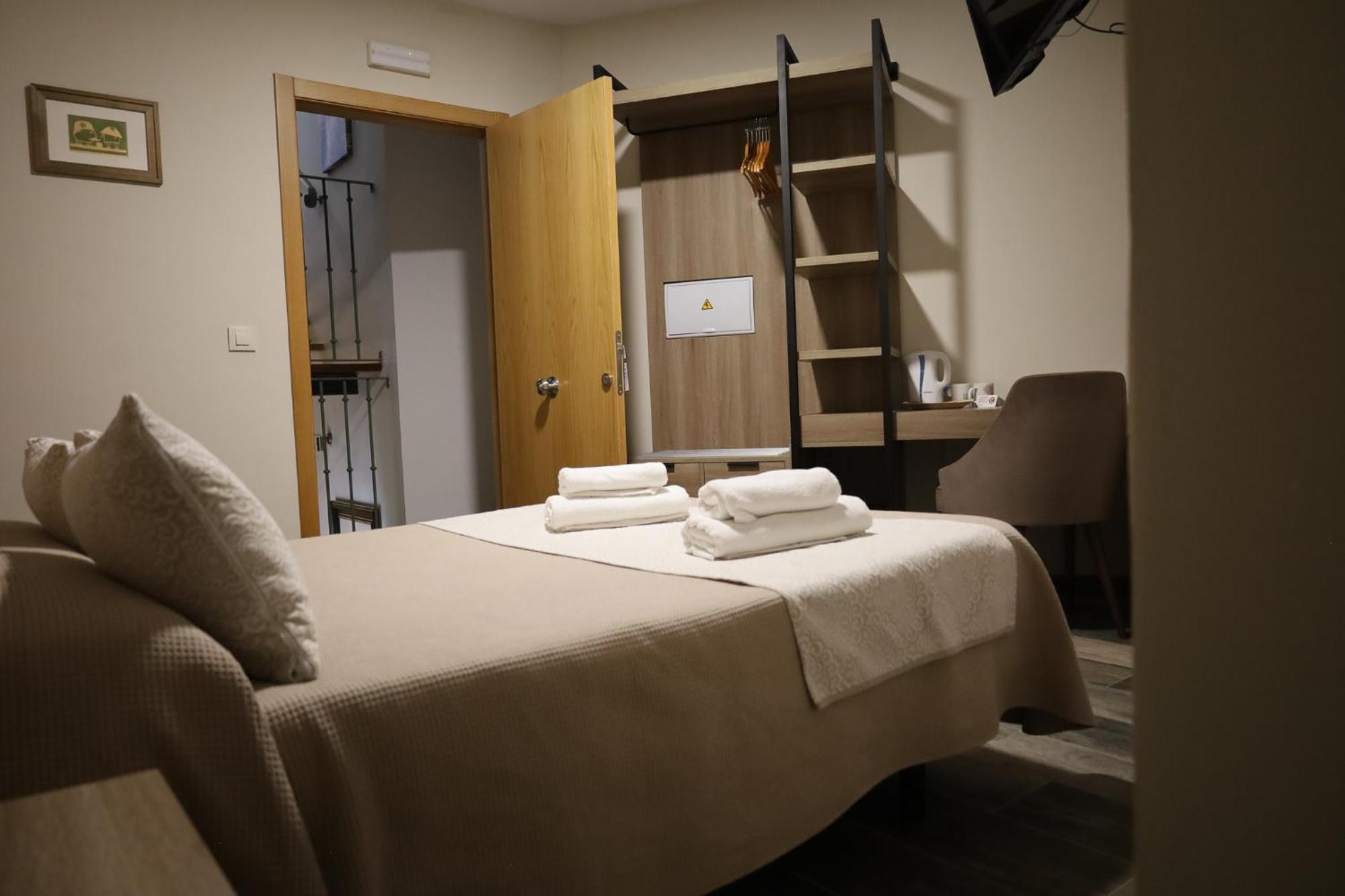 Hospedium Dlj Hostal Tematico Desde La Juderia Arjona 外观 照片